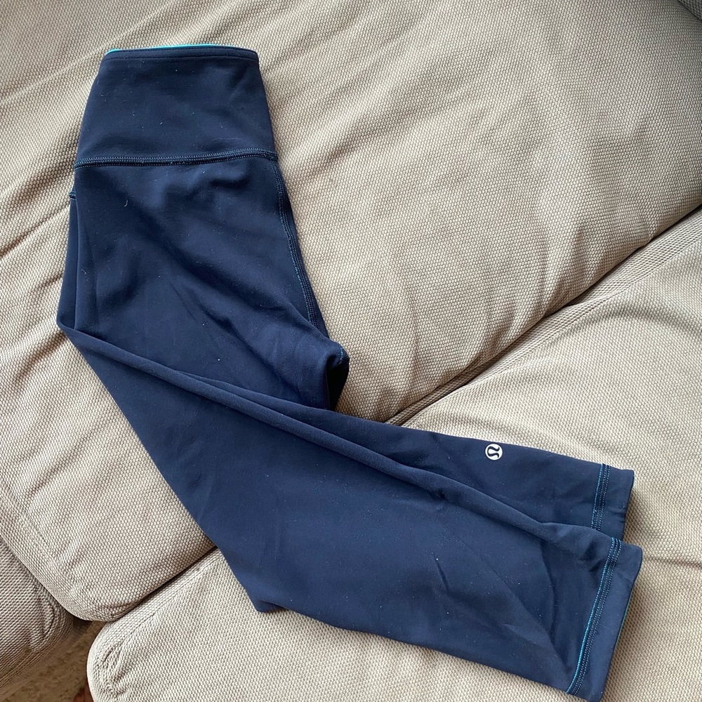 Reversible Lululemon cropped leggings sz 6 NO WEAR